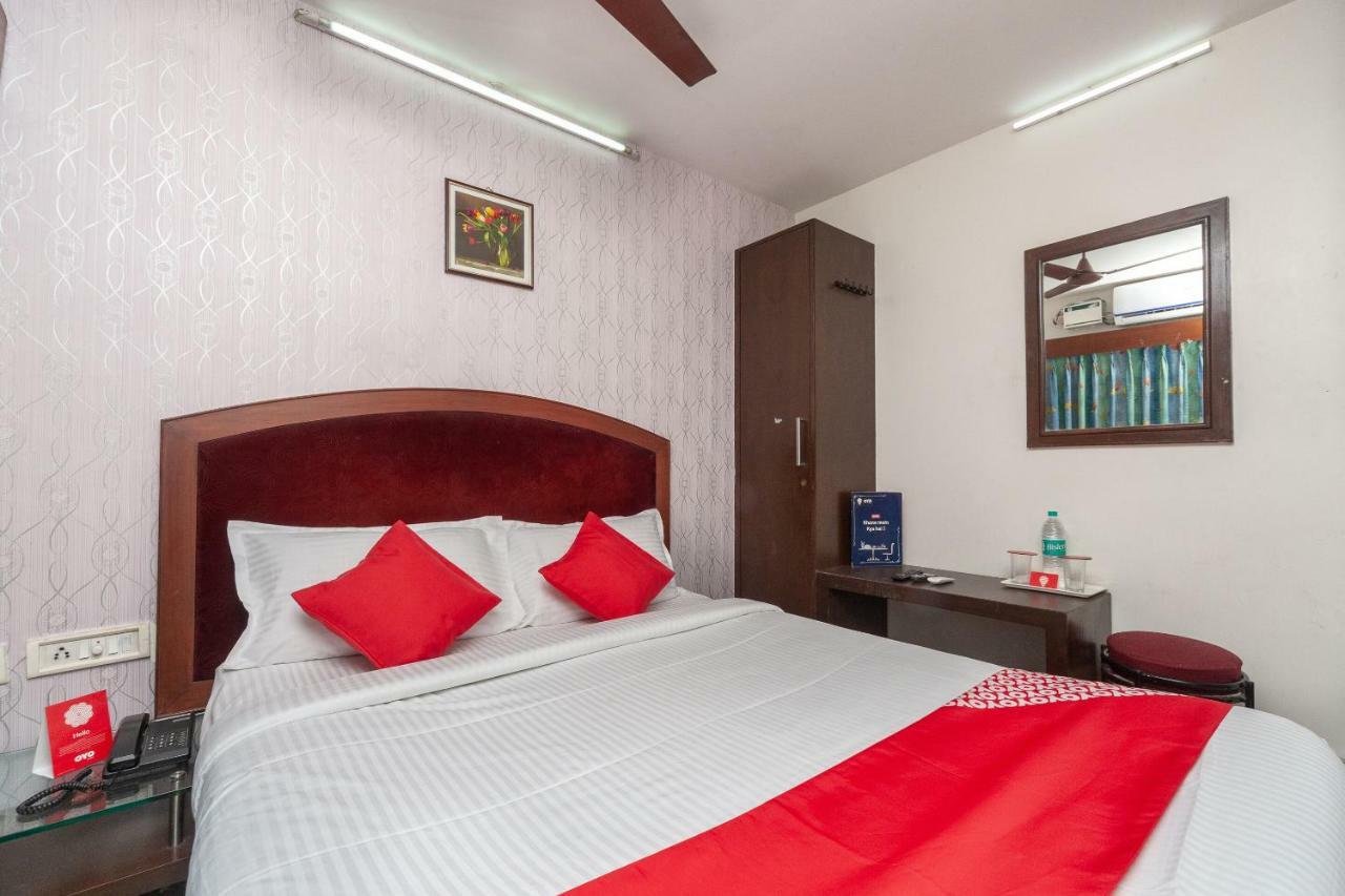 Oyo 8410 Rajeswari Tower Hotel Csennai Kültér fotó