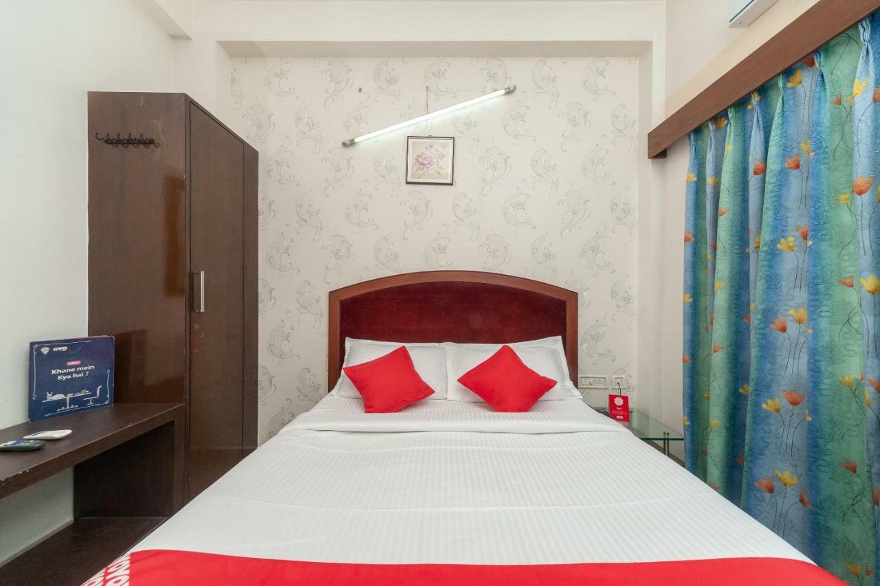Oyo 8410 Rajeswari Tower Hotel Csennai Kültér fotó